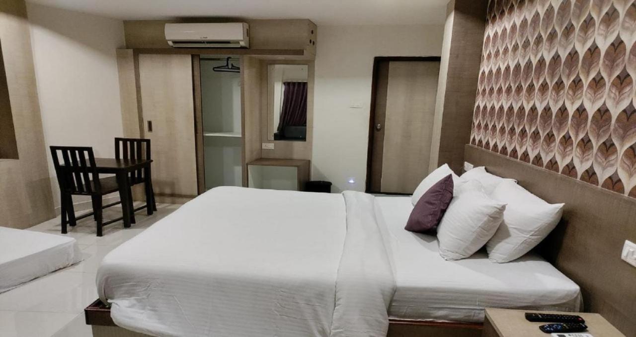 מדוראי Hotel Ramtel Inn מראה חיצוני תמונה