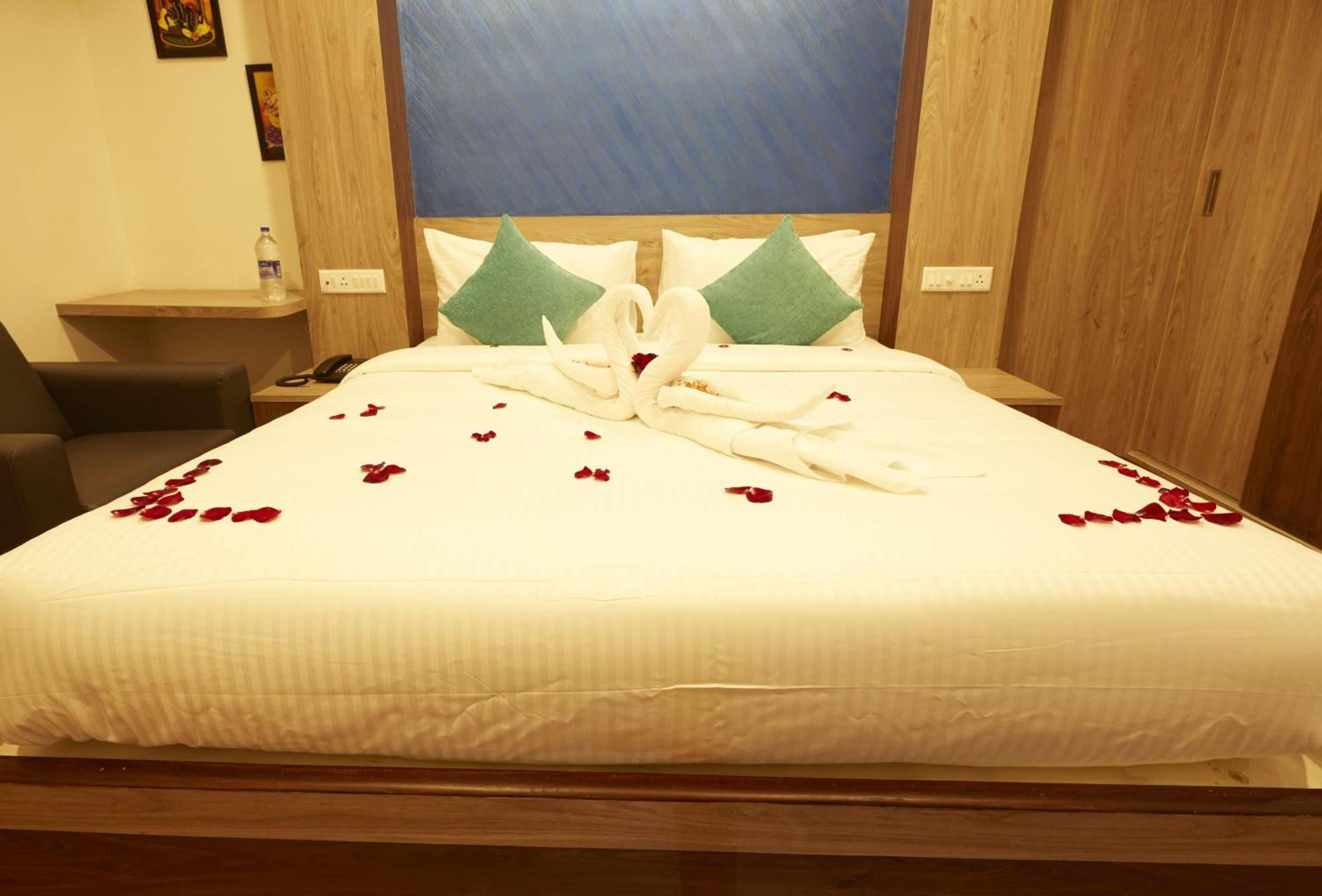 מדוראי Hotel Ramtel Inn מראה חיצוני תמונה